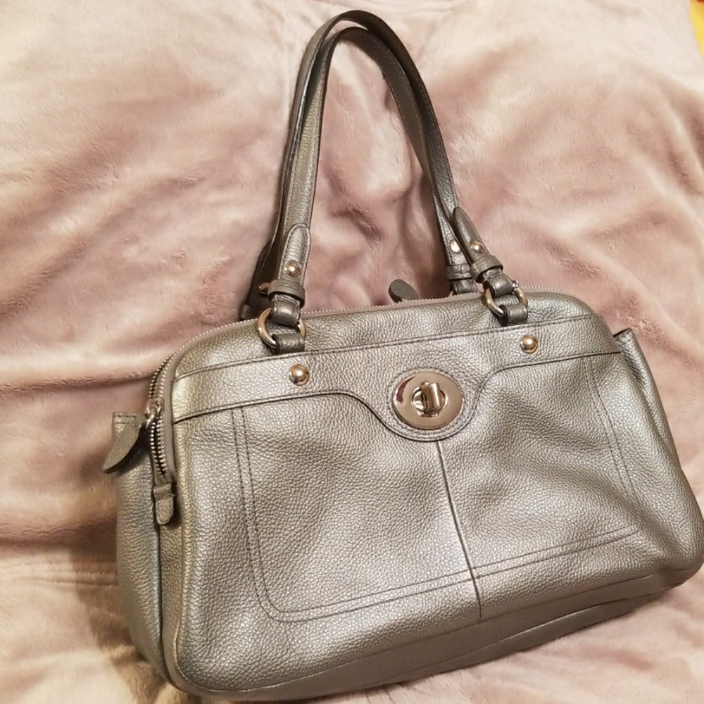 Silver Coach shoulder bag: great condition!
